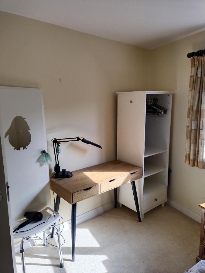 Crescent Apartments Homestay Cork Dış mekan fotoğraf