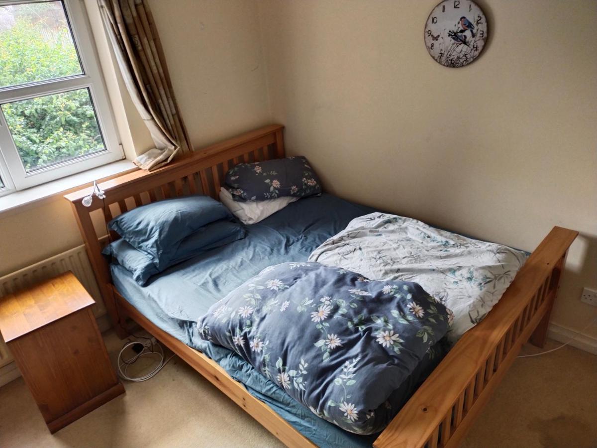 Crescent Apartments Homestay Cork Dış mekan fotoğraf