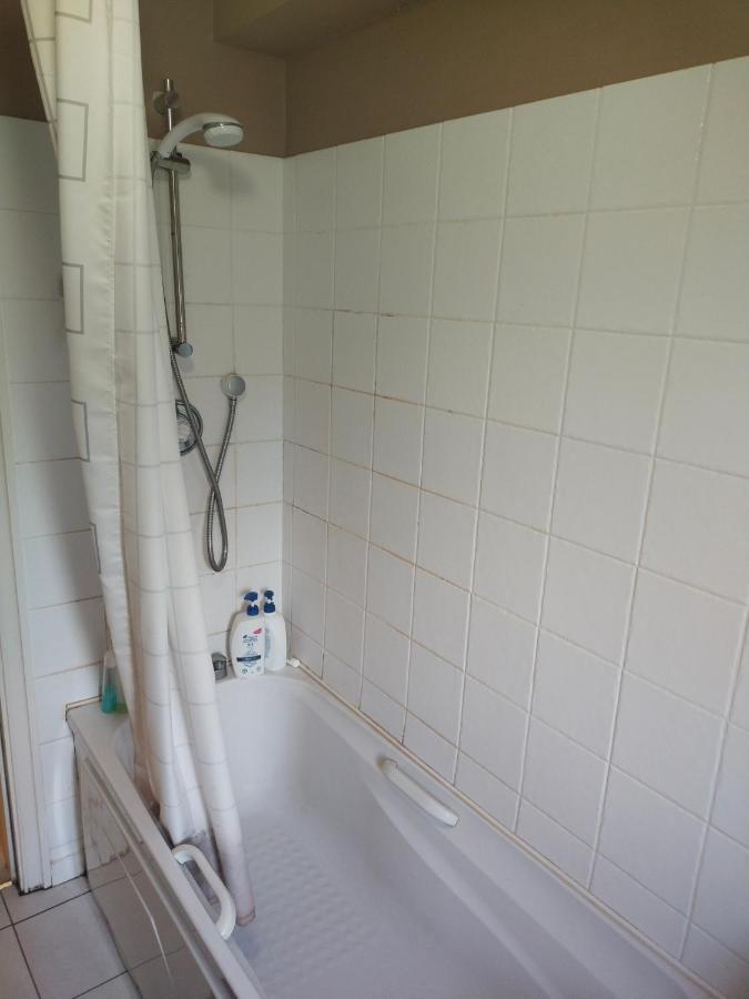 Crescent Apartments Homestay Cork Dış mekan fotoğraf