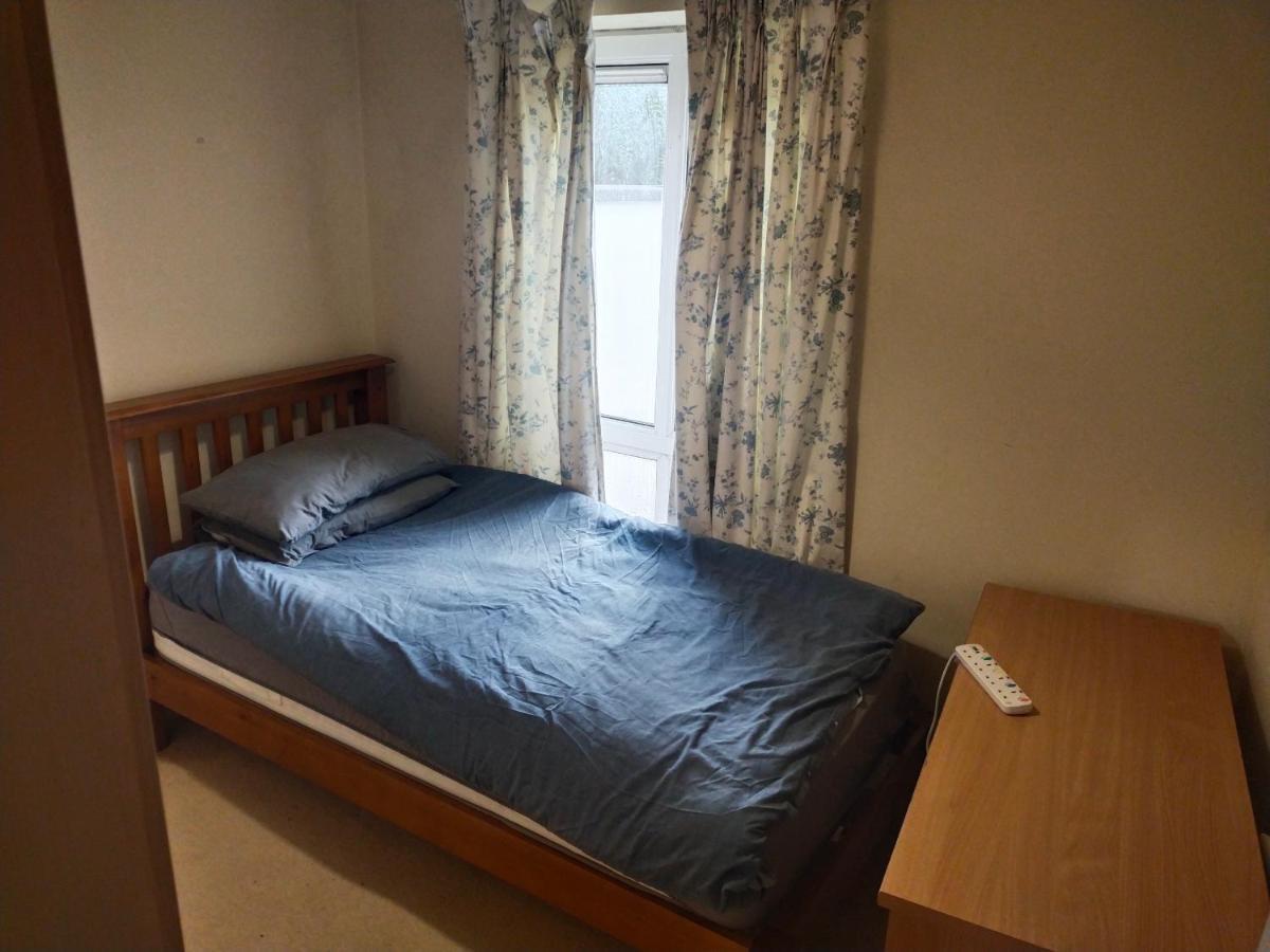 Crescent Apartments Homestay Cork Dış mekan fotoğraf